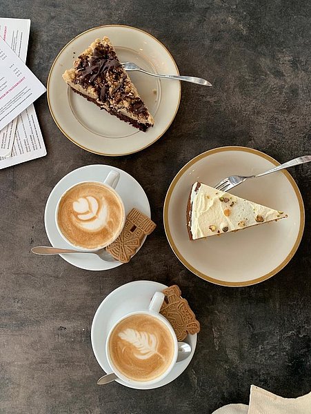 Kaffee und Kuchen im Café Sörkel in Landau