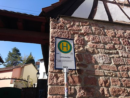 Bushaltestelle Leinsweiler Ort